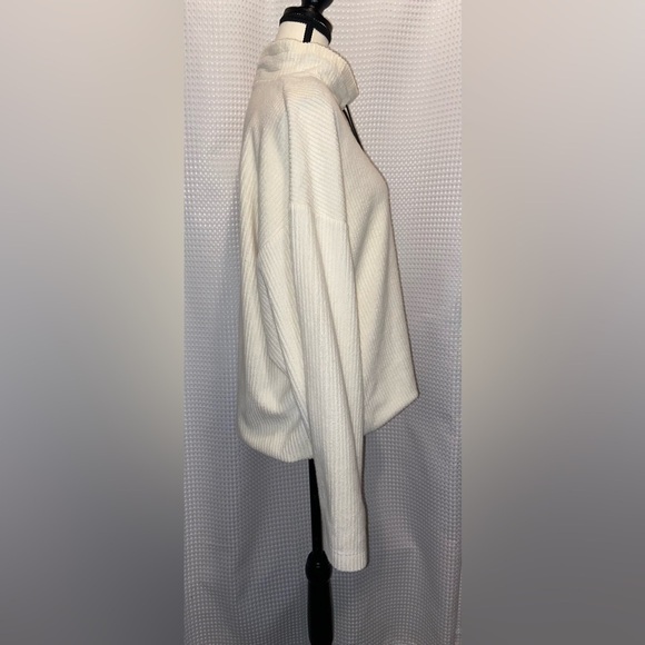 Women’s SHAN oversized cream/white very oversized sweater size Medium - Picture 8 of 16